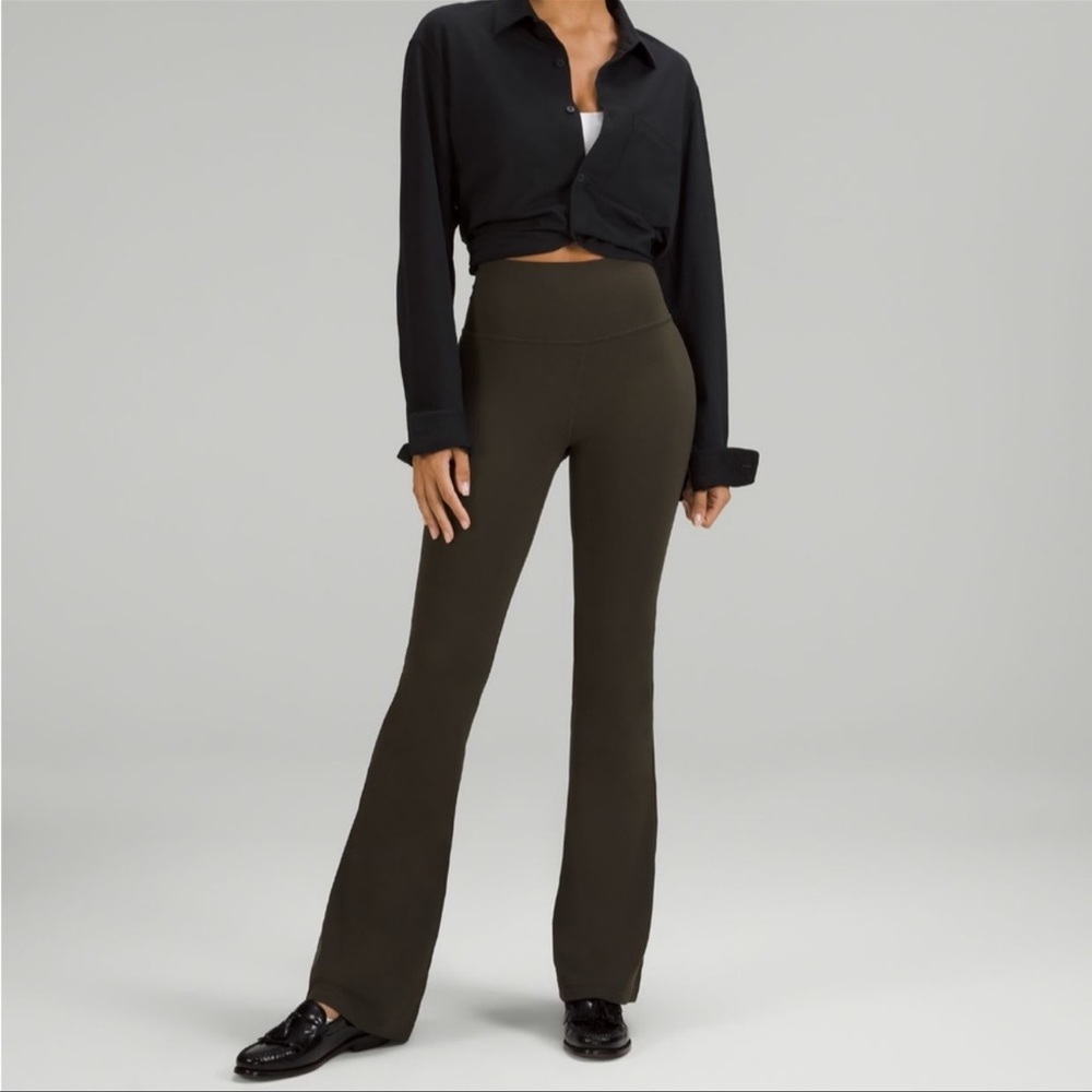 NWT Lululemon Groove Super-High-Rise Flared Pant Nulu Size 4 DARK OLIVE - Picture 6 of 7